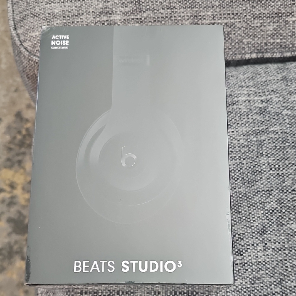 Studio3 Wireless Headphones - Black